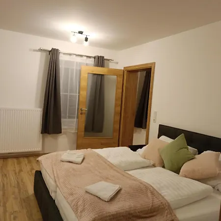 Edelsbacher Appartement *