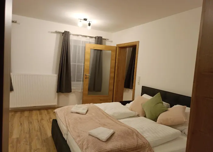 Edelsbacher Ferienhaus Mit Eigenen Garten Apartment *